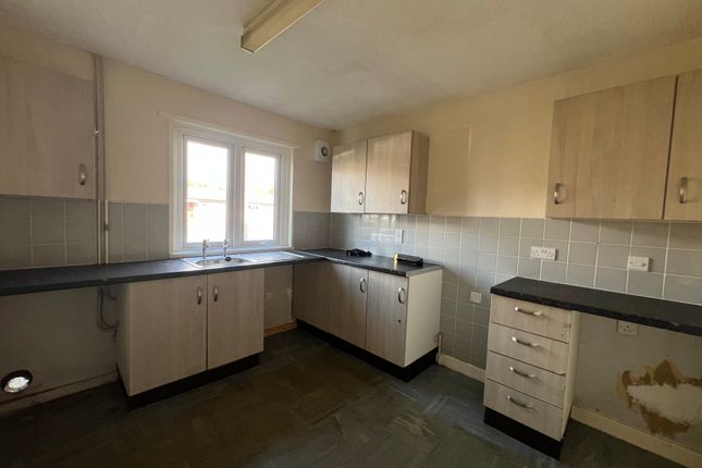 91 Crown Street, Dawley, Telford photo 5