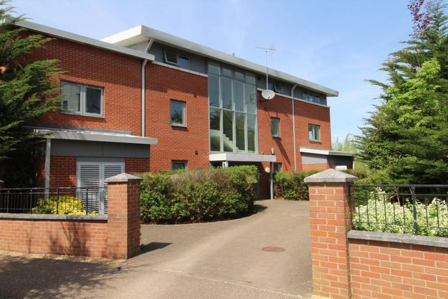 Thumbnail Flat to rent in Buchannan Apartments, Broad Street, Great Cambourne, Cambridge
