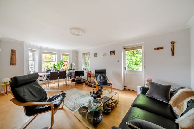 47, Wolsey Road, Esher photo 4