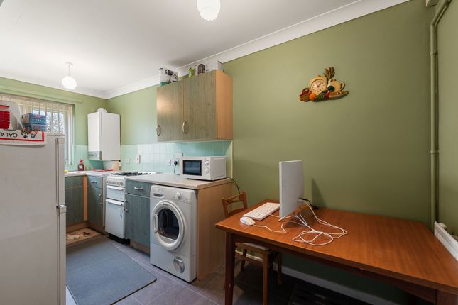 12 Thistle Drive, Peterborough photo 3