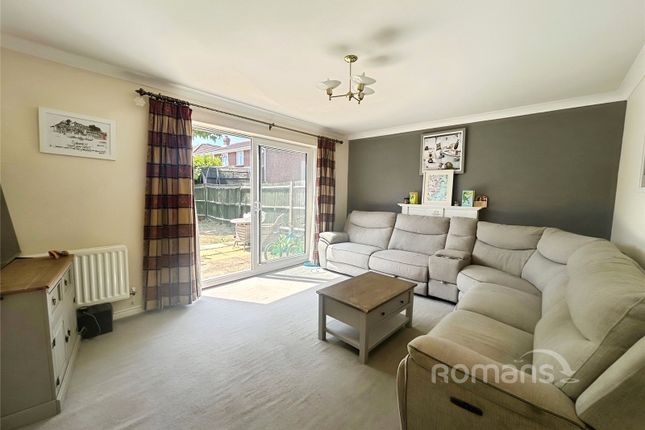 45, Heynes Green, Berkshire photo 2
