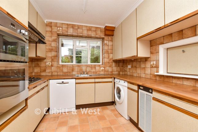 25, Kingsley Avenue, Sutton photo 4