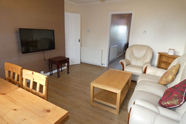82, Hilton Road, Aberdeen photo 3