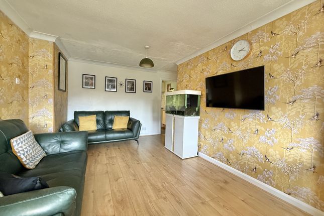33, Moorland Way, Exeter photo 2