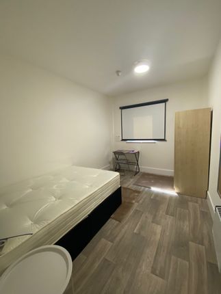 Thumbnail Room to rent in St Helens Road, Swansea