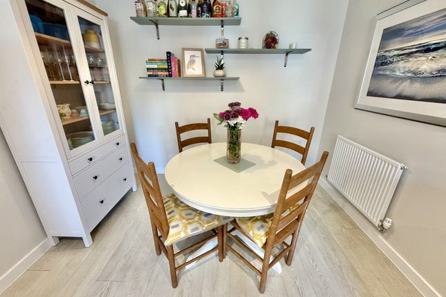 39, Kingfisher Drive, Yeovil photo 3