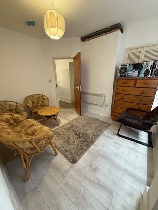 85, Wellington Street, Luton photo 2