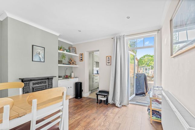 48 New Road, STAINES-UPON-THAMES photo 4