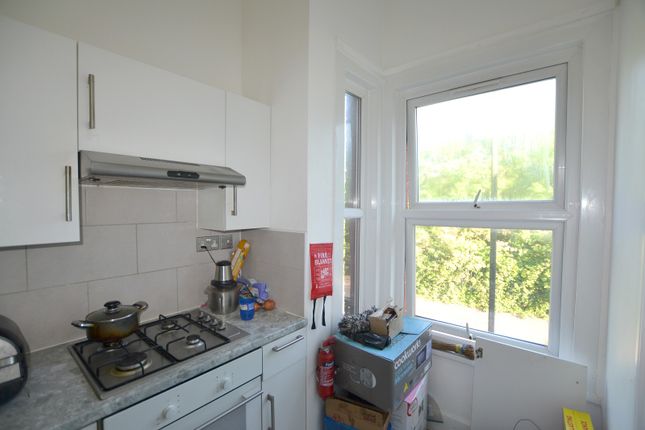 81b, Leigham Vale, London photo 4