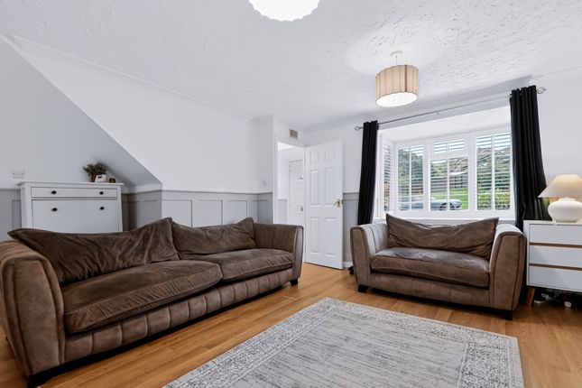 9, Helen Way, Alexandria, West Dunbartonshire photo 4
