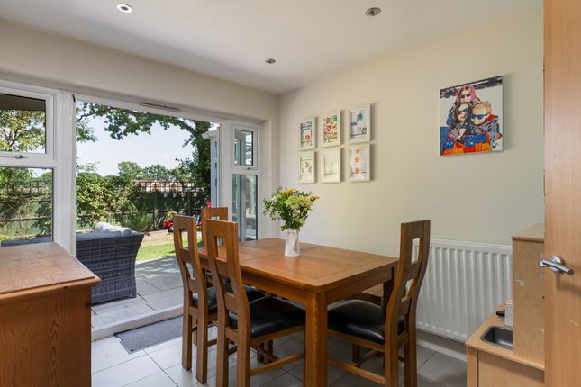 33, Thomas Waters Way, Surrey photo 4