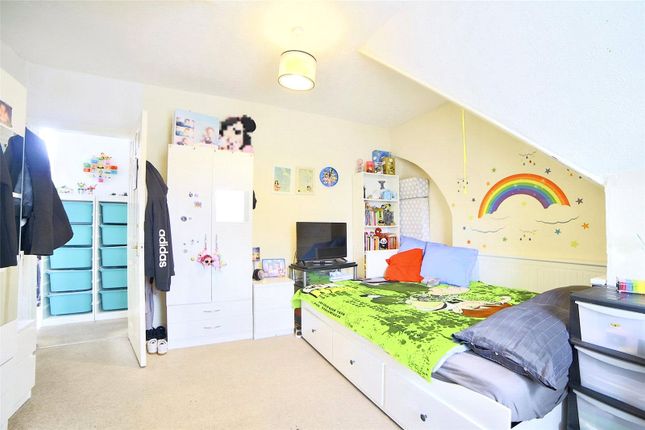 Flat for sale in Clapham Road, Bedford