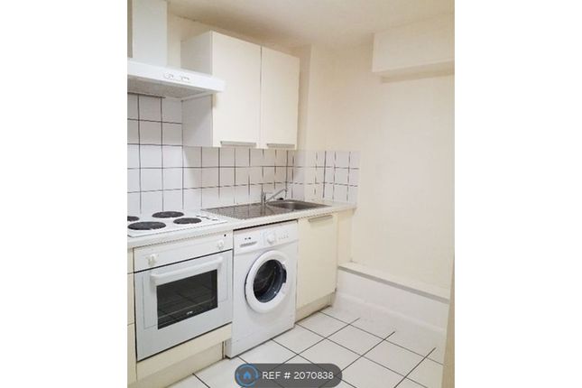 Flat to rent in Stroud Green Road, London Finsbury Park