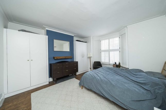 Flat for sale in Stowe Road, London