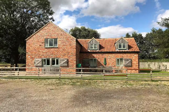 5-bed house on The Granary, Dromonby Grange Farm,, Stokesley, North Yorkshire, £500,000