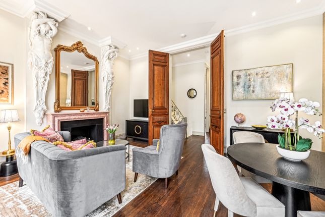 Terraced house to rent in Ovington Square, Knightsbridge