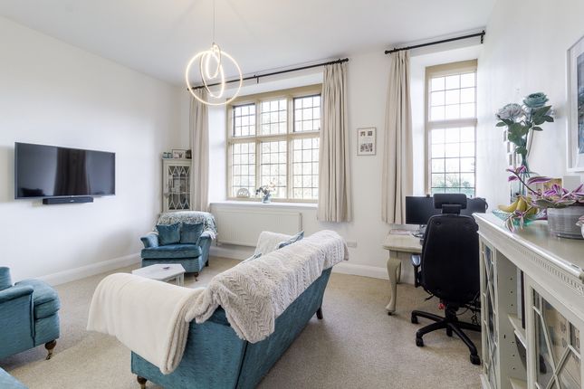 Flat for sale in Woolston Close, Northampton