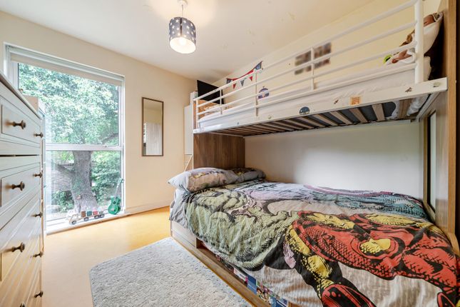 Flat 6, Caledonian Court,, Highwood Close, London photo 4