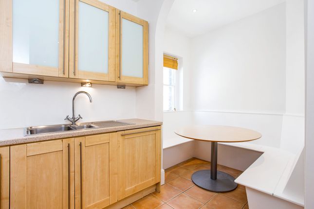 Flat for sale in Emperors Gate, London
