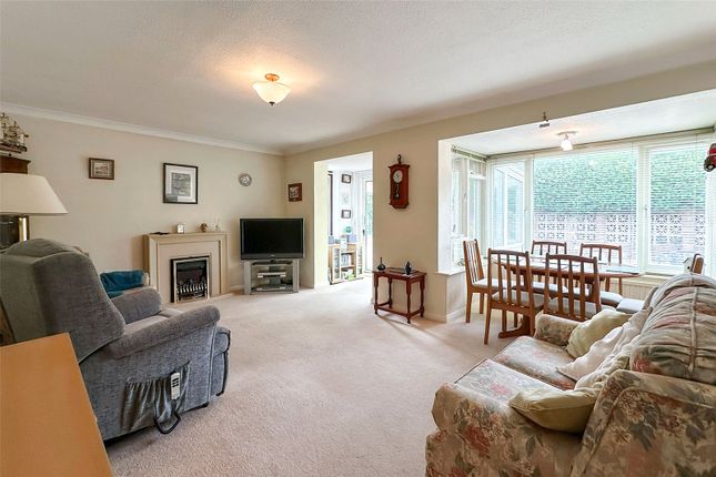 4, Grafton Close, Littlehampton photo 4
