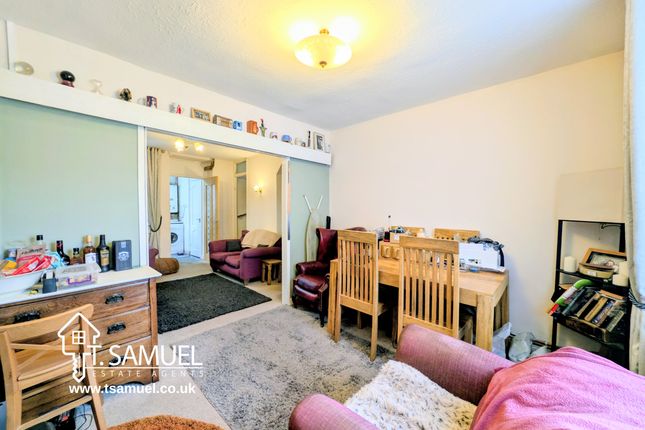 4 High Street, Mountain Ash photo 2