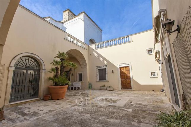 Property for sale in Squinzano, Puglia, 73018, Italy