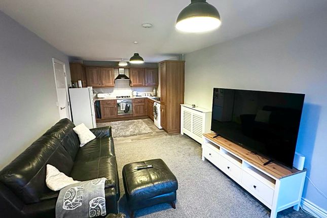 71, Leatham Avenue, ROTHERHAM photo 3