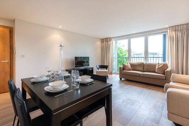 1-bed flat on Flat 9, 182-188, Kensington Church Street, London, £2,925/mo