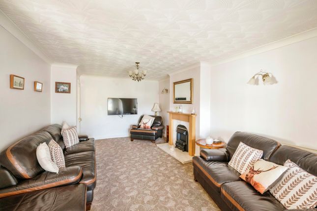 Bungalow for sale in Oakwood Drive, Doncaster, South Yorkshire