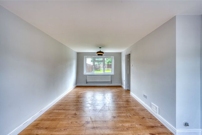 23, Attlee Crescent, Staffordshire photo 4