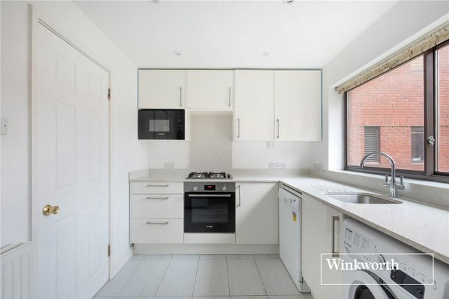 79, Spencer Close, London photo 4