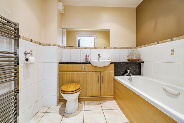 Flat for sale in Dibdale Road West, Dudley