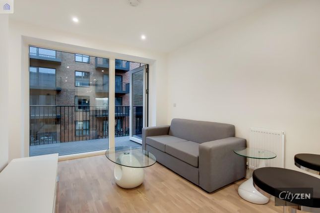 Studio flat on 44, Edwin House, 2 Accolade Avenue, Southall, £1,473/mo