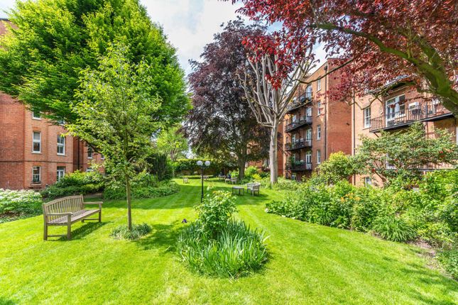 Flat for sale in Grantually Road, Maida Vale, London