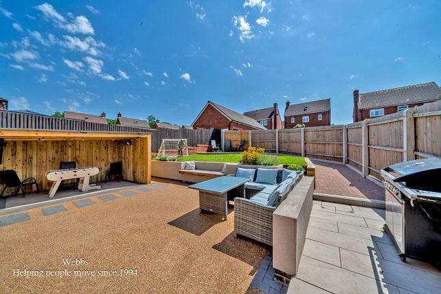 6, Nightjar Way, Cannock photo 4