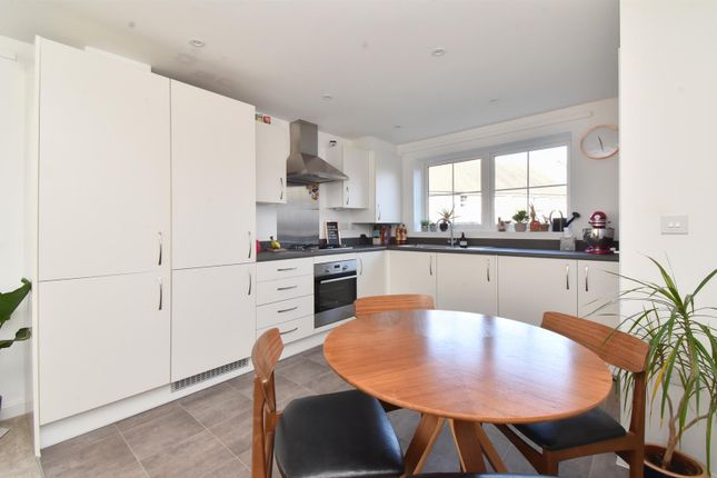 12, Brinklehurst Drive, Bexhill-On-Sea photo 4