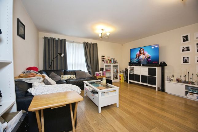 73, Penstone Court, Cardiff photo 3