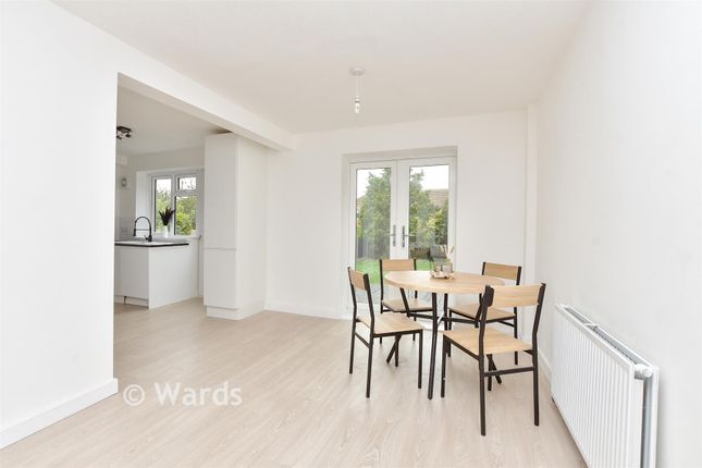 15, Alder Close, Sheerness photo 3