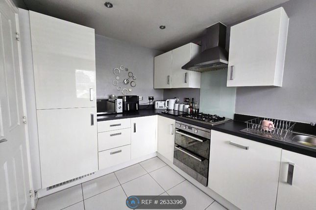 A Windermere Road, Middleton, Manchester photo 2