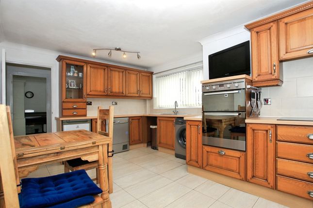 4, Copper Beech Way, Peterborough photo 5