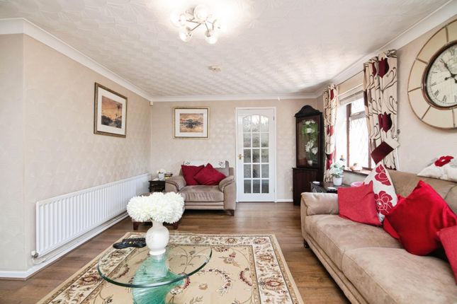 33, Alderdale Avenue, Dudley photo 4