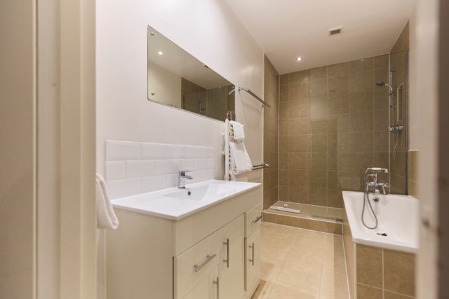 Bathroom.Jpeg