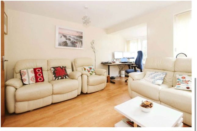 Thumbnail Town house to rent in Dirac Road, Bristol