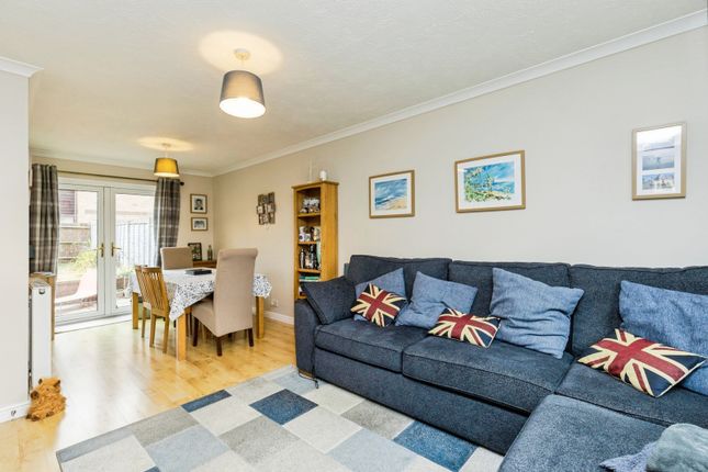 1, Charrington Way, Horsham photo 2