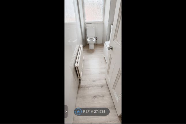 Flat, Union Street, Greenock photo 2