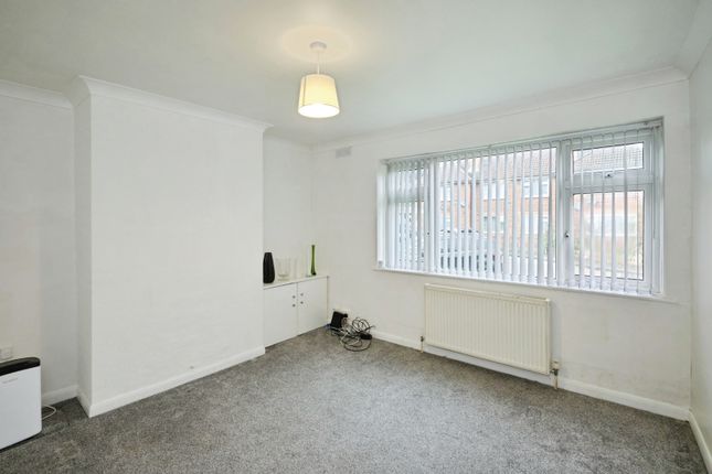 4, Dewhurst Croft, West Midlands photo 2