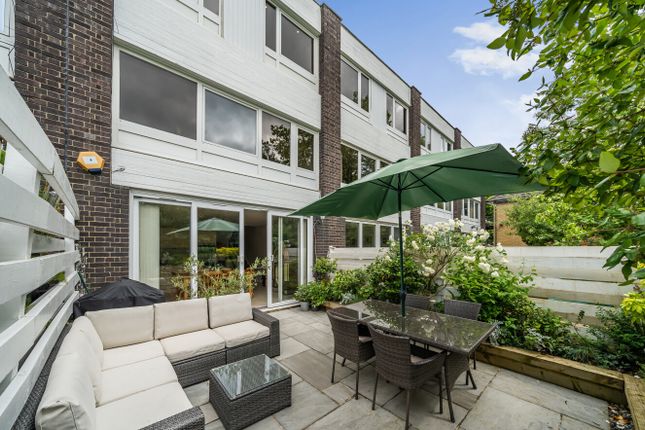 Thumbnail Terraced house for sale in The Avenue, Beckenham