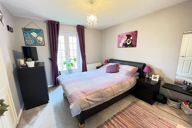 43, Hardwick Hall Way, DAVENTRY photo 4