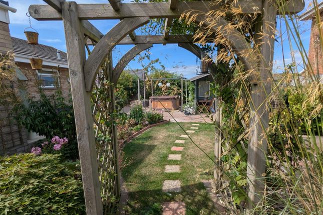 17, Windsor Drive, Shanklin photo 2