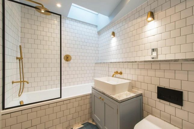 22, Albert Court, Kent photo 5